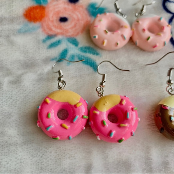 🍩 Women’s Donut Earrings 🍩 - Picture 2 of 4
